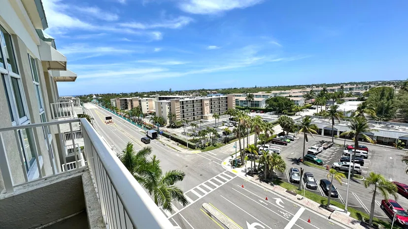 Boynton Beach Club Unit PH 9