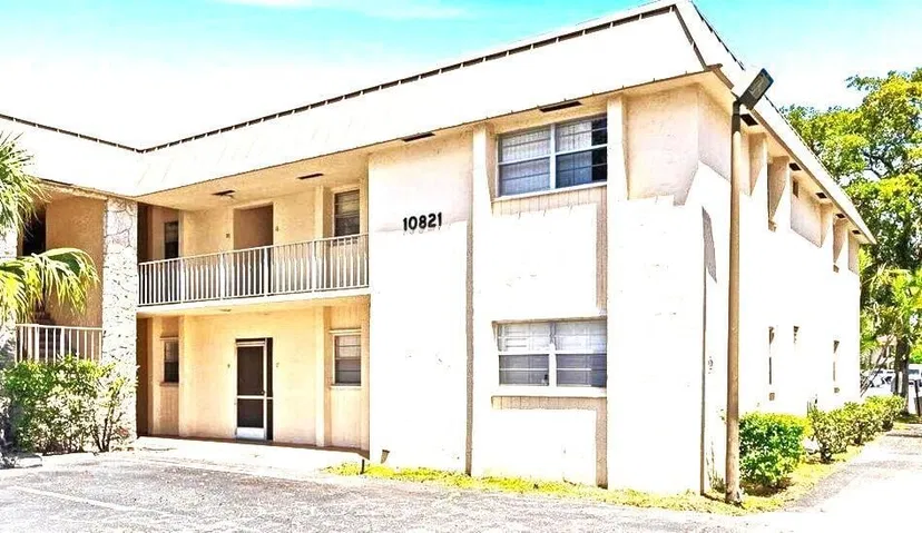 Unit Apt 19