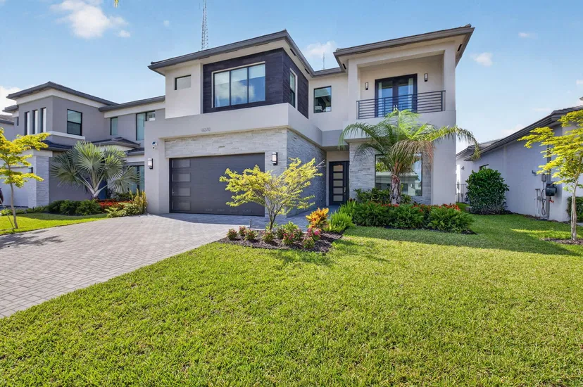 8270 Essex Country Club Drive, Boca Raton