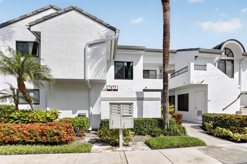 Boca West Country Club Unit 402