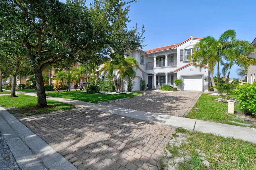 Sold Oct 2026 · 700 Cresta Circle, West Palm Beach
