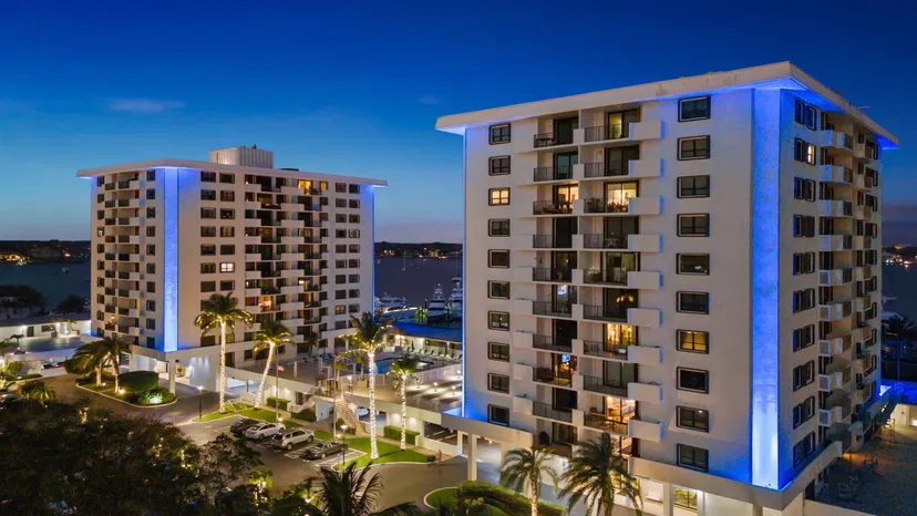 Unit Apt 607