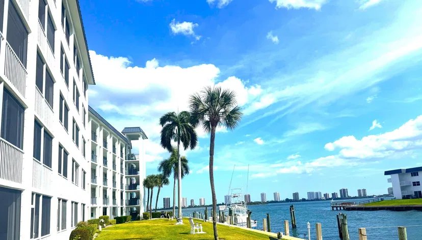 Paradise Harbour North Palm Beach Unit 212