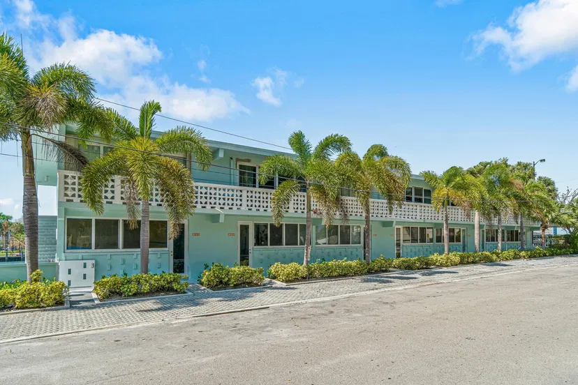 65 SE Spanish Trail 2070, Boca Raton