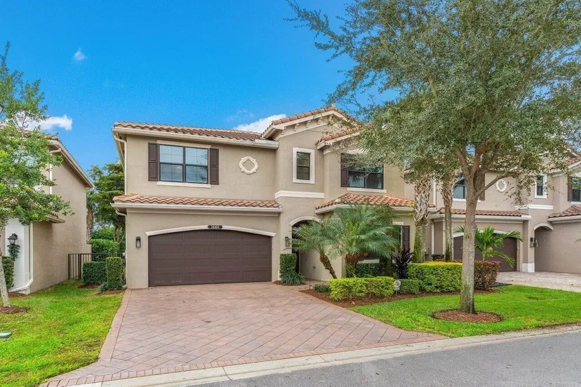 Saturnia Boca Raton