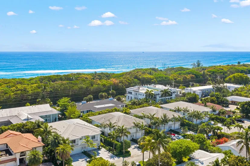 444 NE Wavecrest Way, Boca Raton