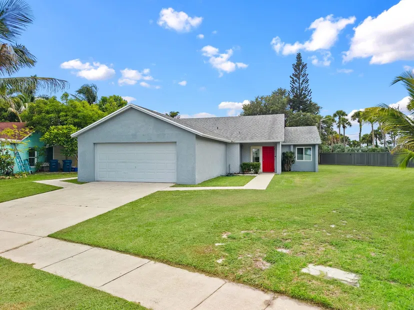 Sold Oct 2026 · 119 Lakeside Circle, Jupiter