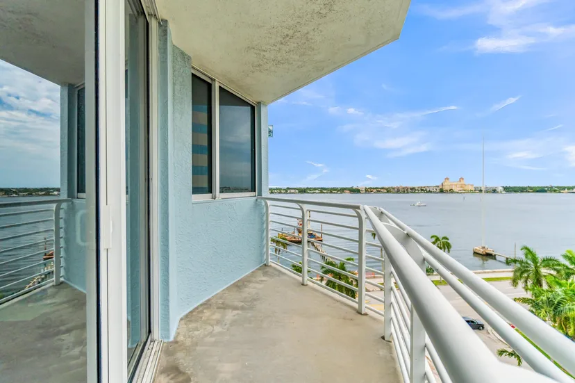 1551 N FLAGLER Drive 817, West Palm Beach