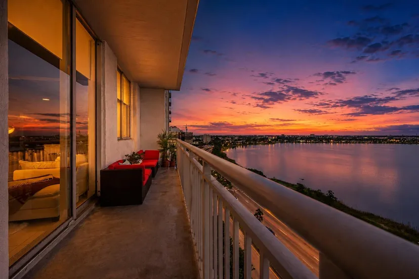 Unit 907 · The Edge · West Palm Beach