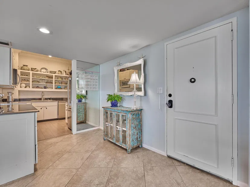 2600 N FLAGLER Drive 3, West Palm Beach