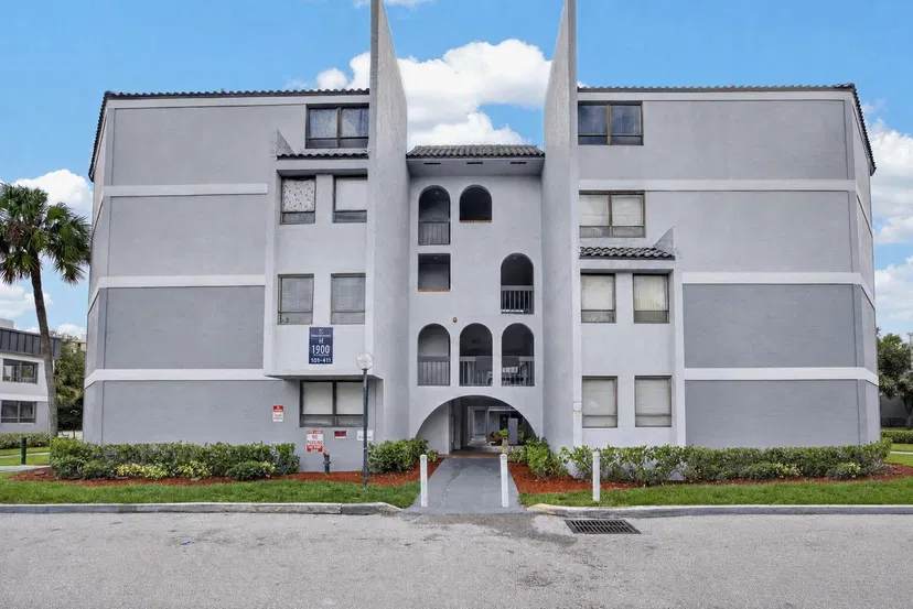 Presidential Place Unit 201