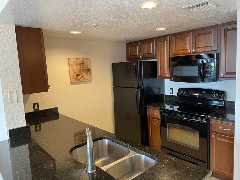 Unit 818 · Flagler Pointe · West Palm Beach