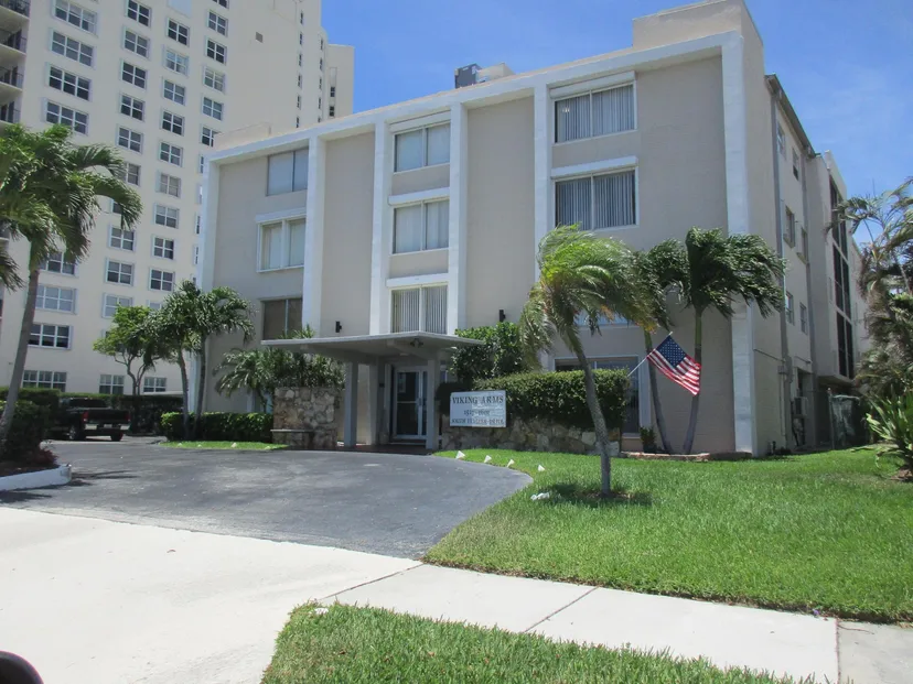 1527 S Flagler Drive 203F, West Palm Beach