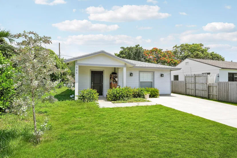 Sold Aug 2026 · 945 32ND Street, West Palm Beach