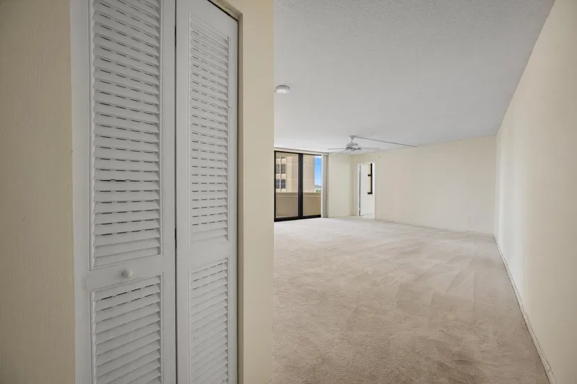 2800 N Ocean Drive A-8B, Riviera Beach