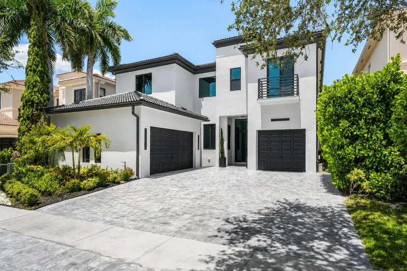 17931 LAKE AZURE Way, Boca Raton