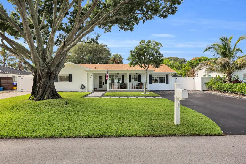 Sold Oct 2026 · 8 WINDSOR Road W, Jupiter