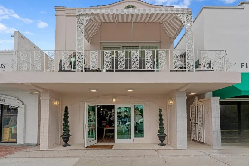 255 ROYAL POINCIANA Way #2nd floor — photo 2