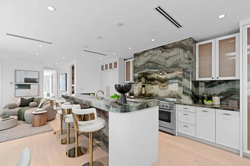 255 ROYAL POINCIANA Way #2nd floor — photo 4