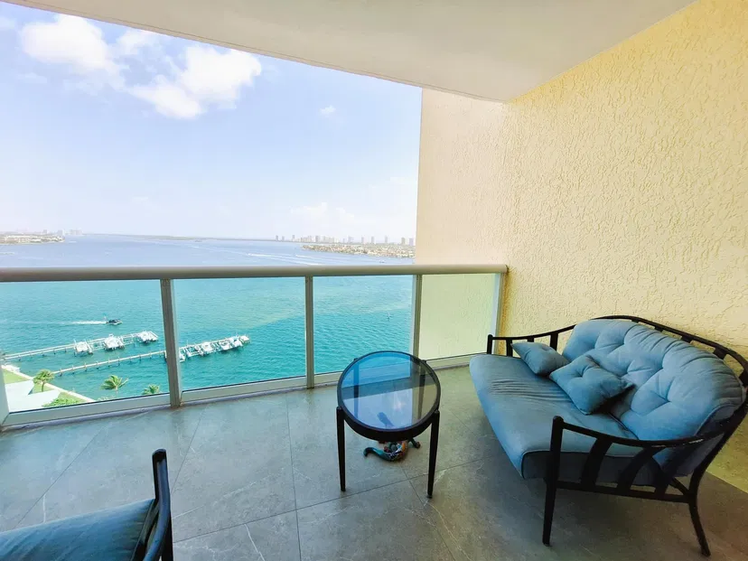 Marina Grande on the Ocean Unit 1705