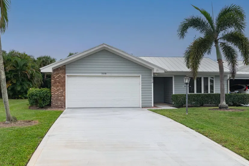 2918 SE Fairway W, Stuart