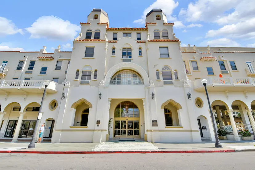 235 SUNRISE Avenue 3260, Palm Beach