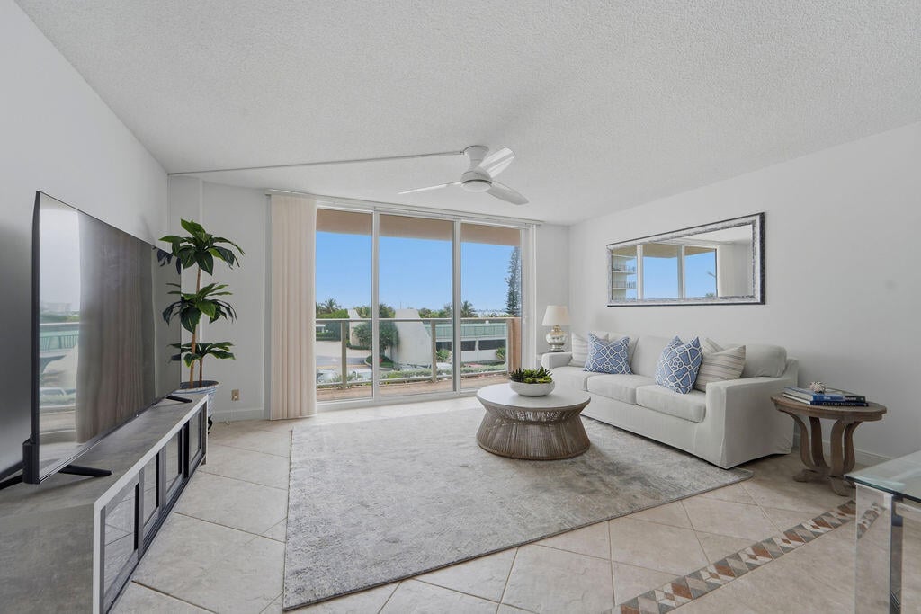 Singer Island Unit 203