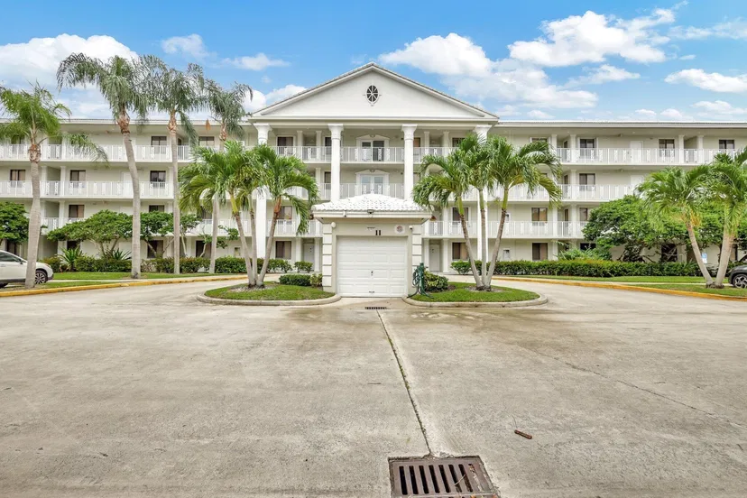 Unit Apt 406