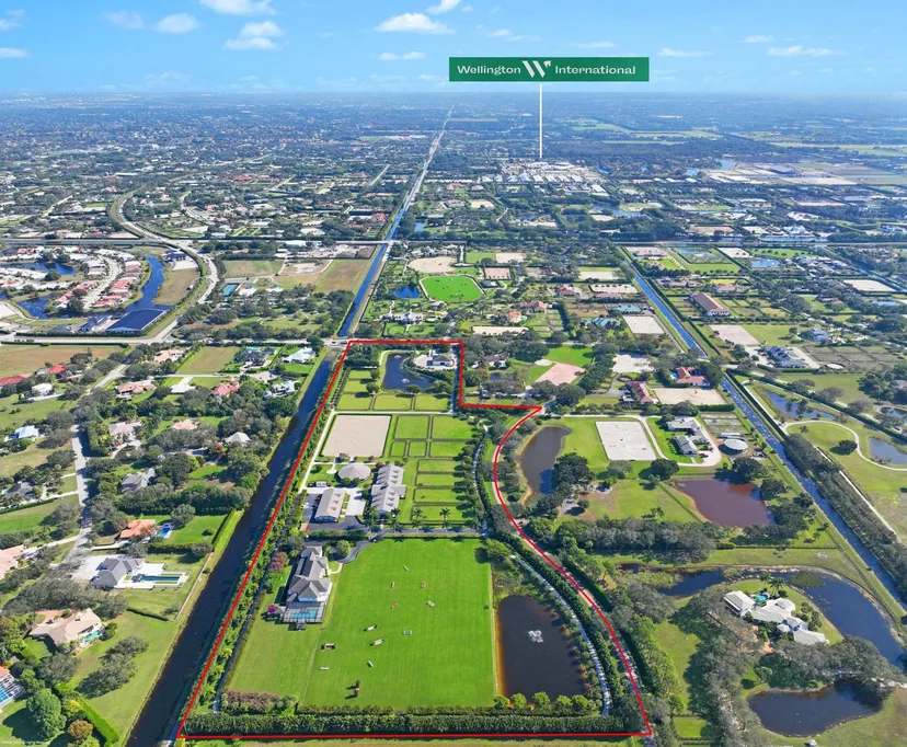 Lakefront home — 15527 Imperial Point Lane, Wellington