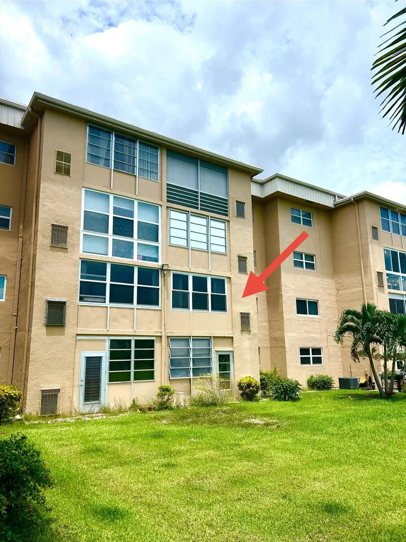  Unit Apt 205