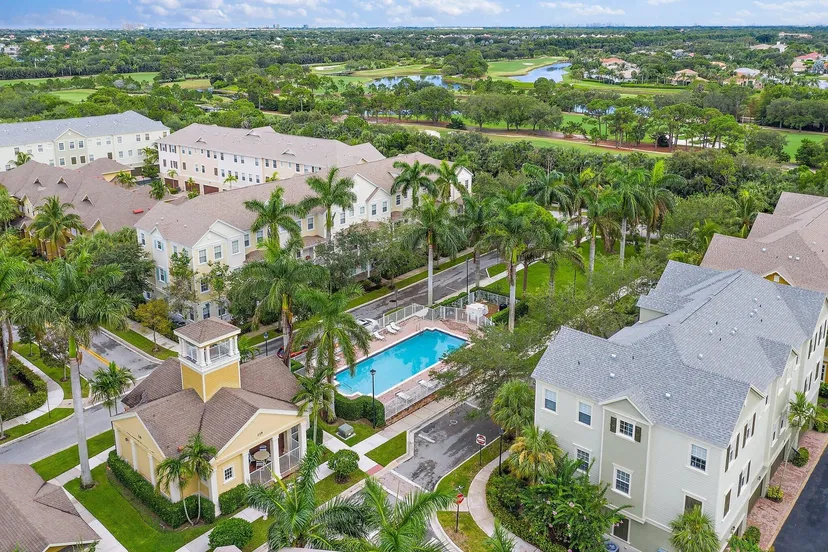 356 W Thatch Palm Circle 105, Jupiter