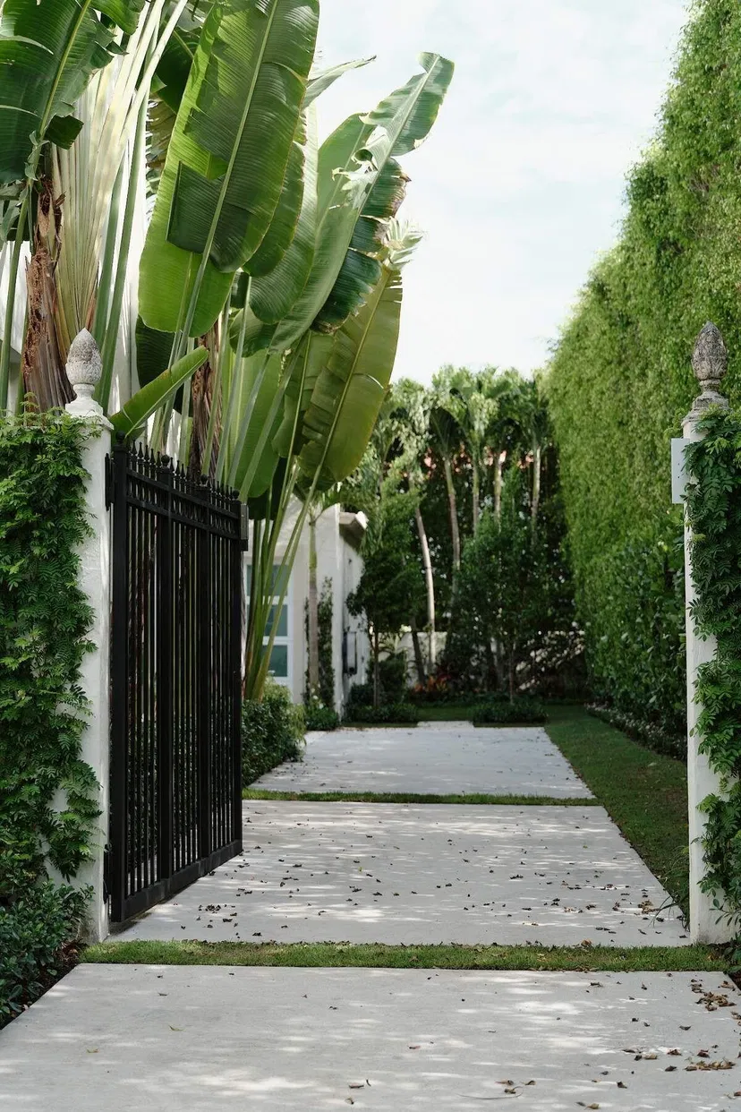 130 Brazilian Avenue — photo 3