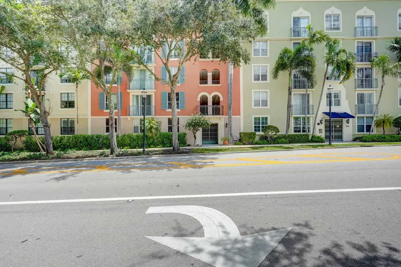 780 S Sapodilla Avenue 412, West Palm Beach