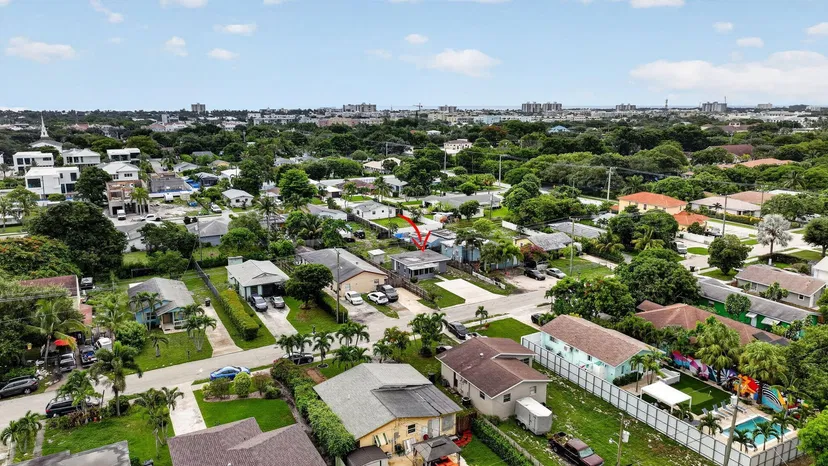 323 NW 4TH Avenue, Delray Beach