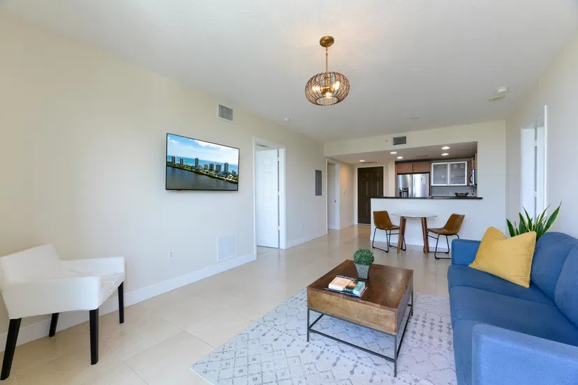 610 Clematis · West Palm Beach