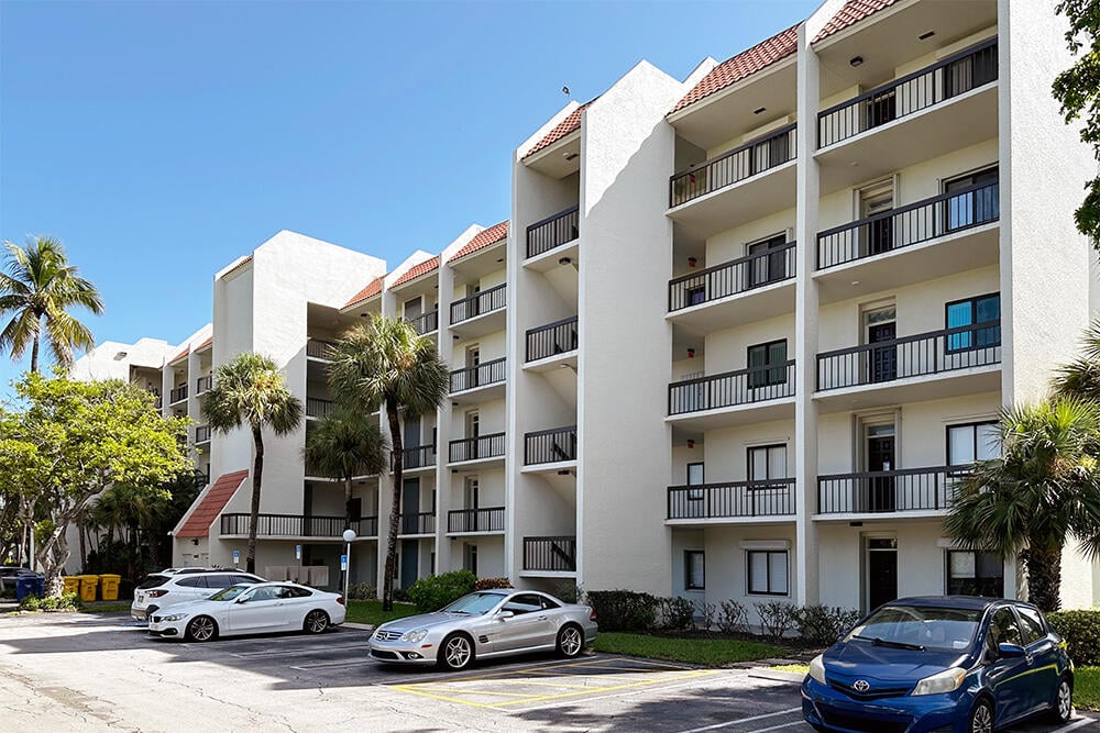 Unit Apt 106