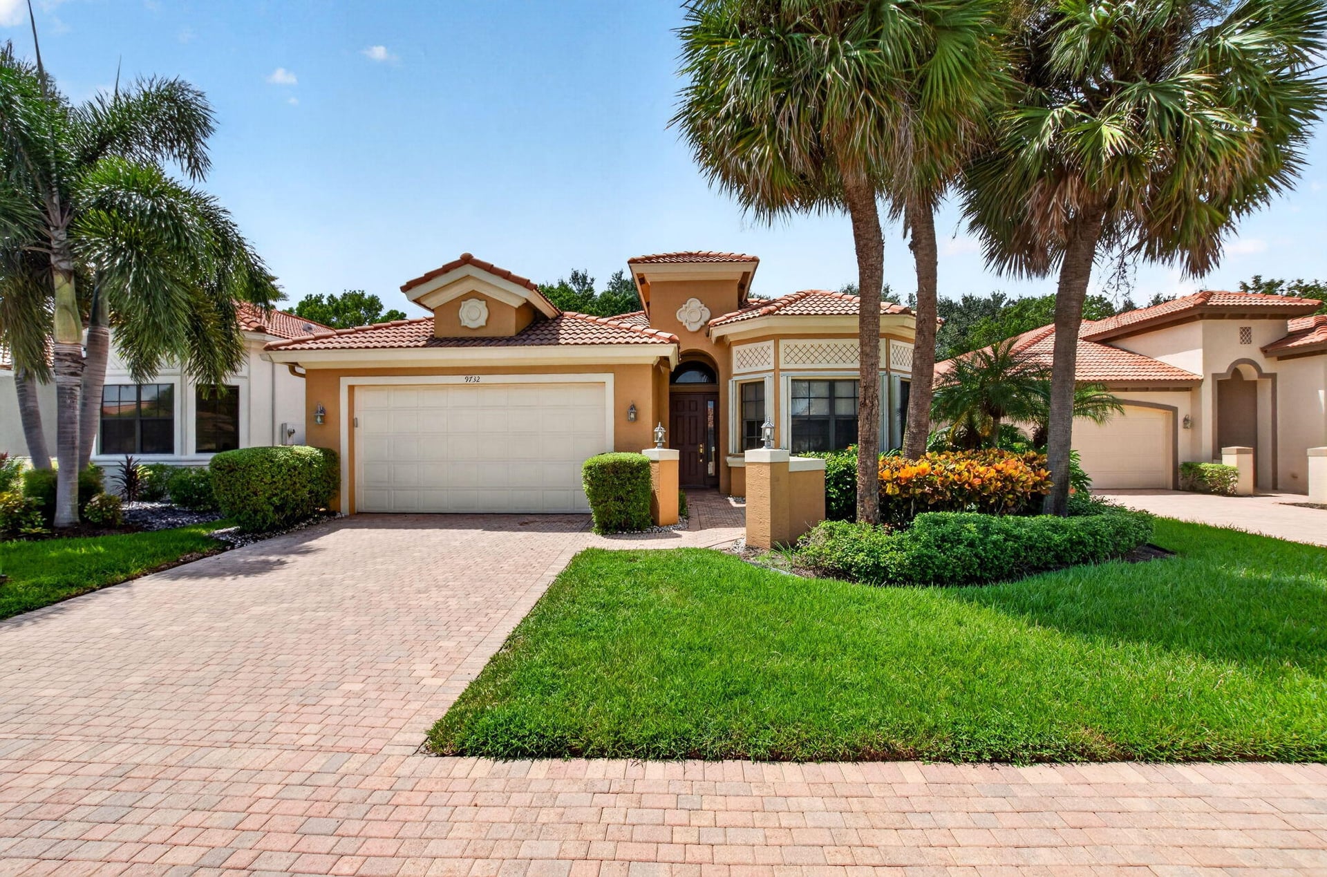 Saturnia Boca Raton