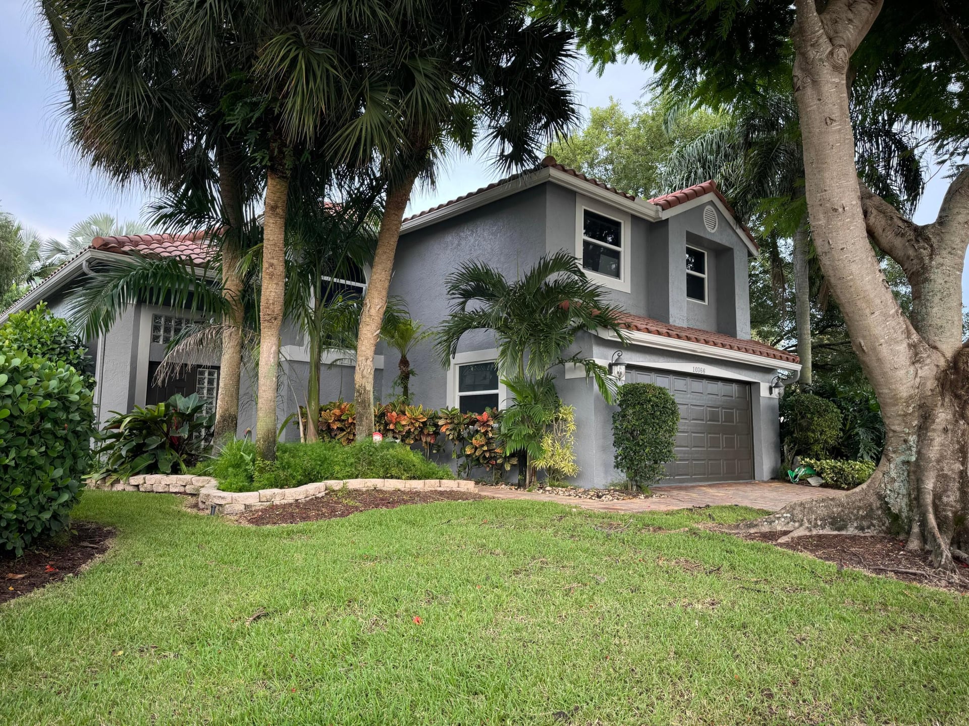 Saturnia Boca Raton