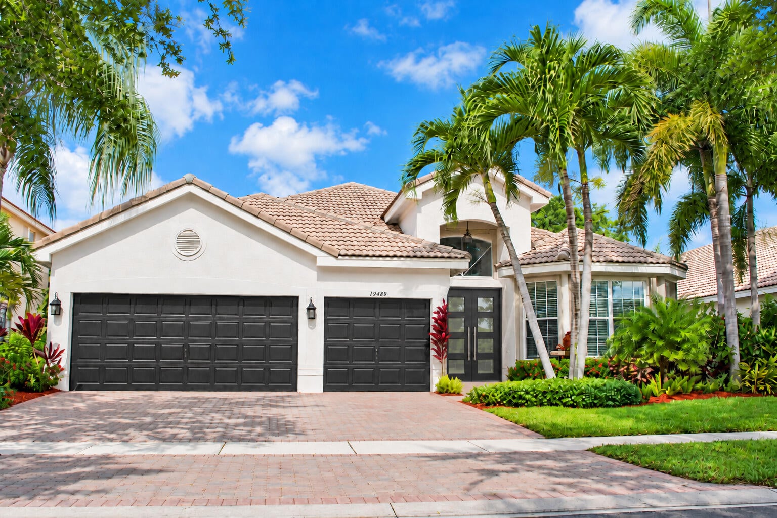 Saturnia Boca Raton