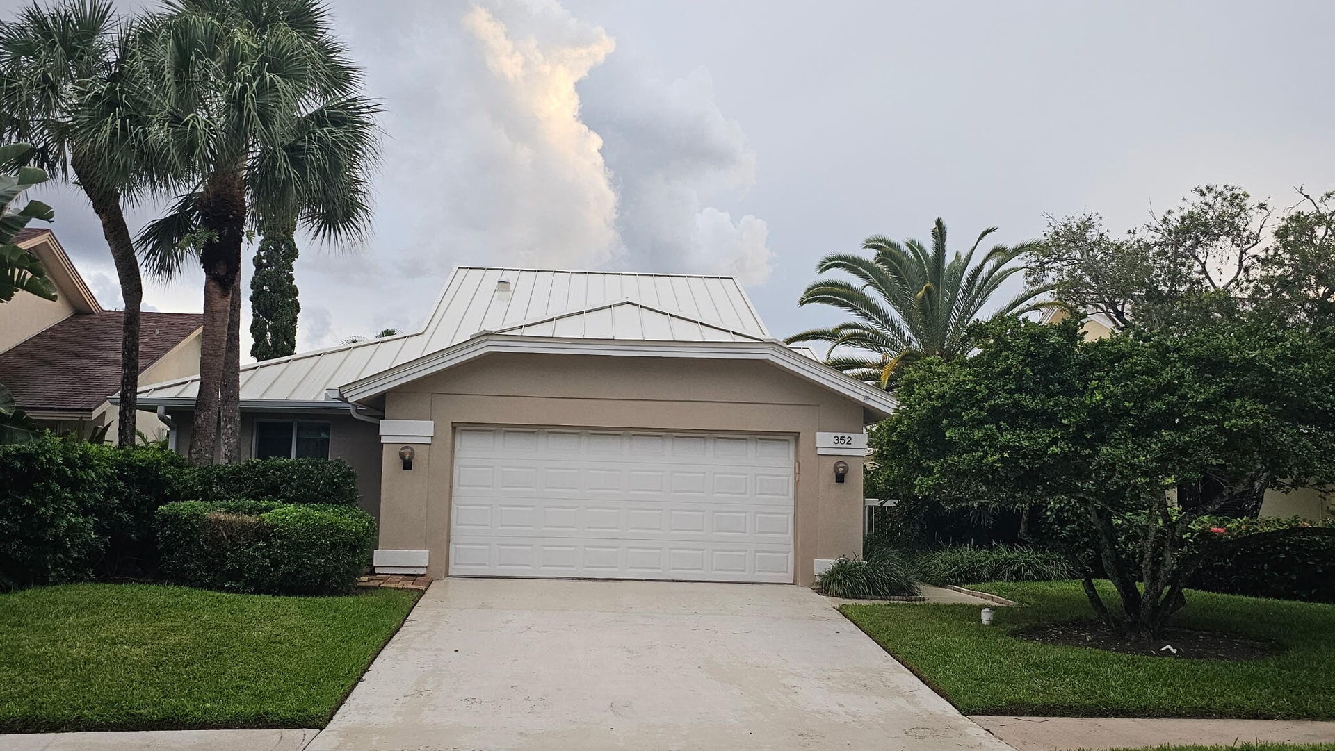 Oceanfront home — 352 RIVER EDGE Road, Jupiter