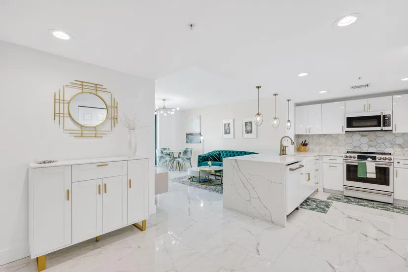 610 Clematis Unit 616