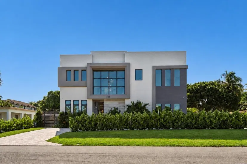 399 NE Spanish Court, Boca Raton