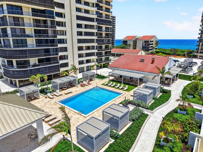 3966 N Ocean Drive 8, Riviera Beach