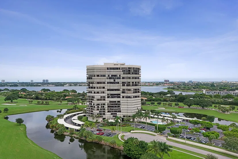 Consulate Place Unit 604
