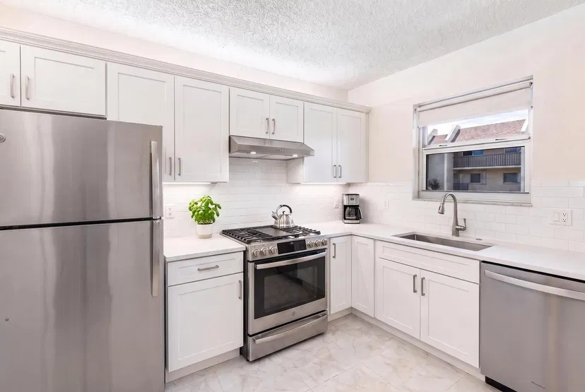 Unit Apt 107
