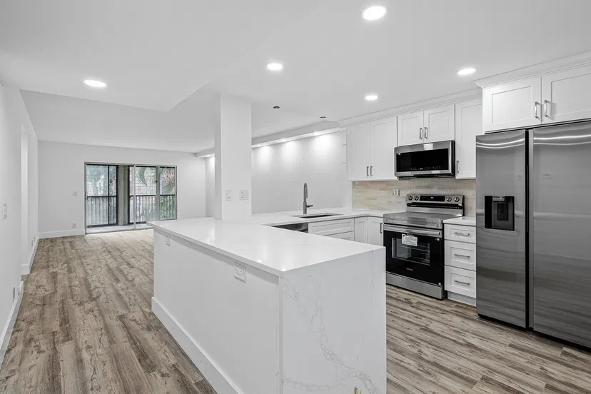 Unit Apt 207