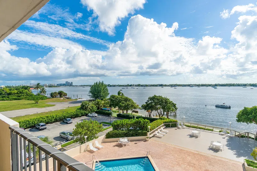 Palm Beach House Unit 409