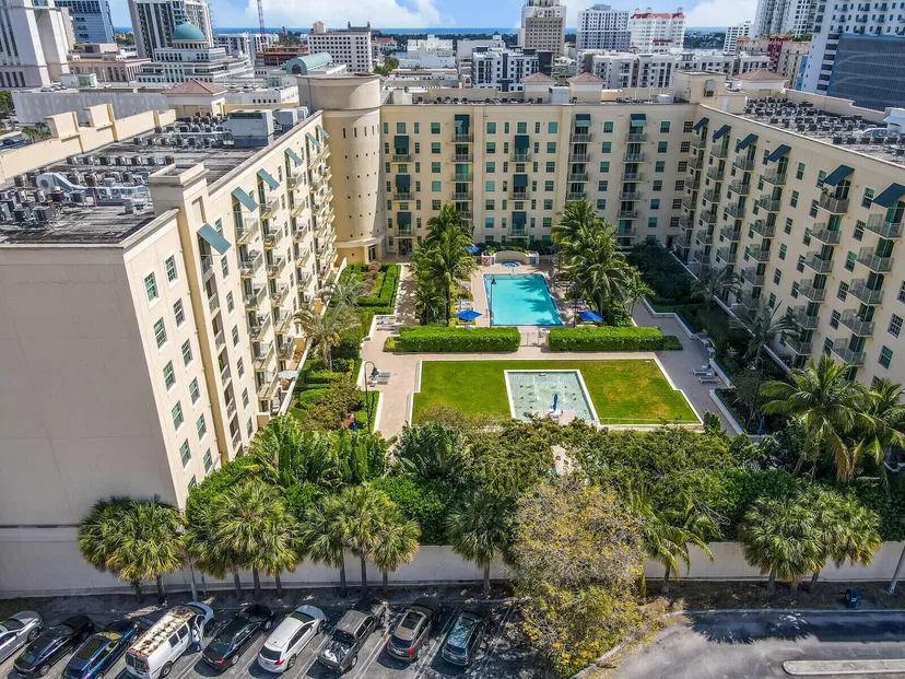 610 Clematis Unit 706