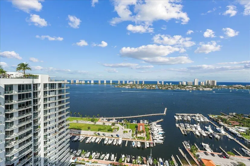220 LAKE SHORE Drive 2406, West Palm Beach