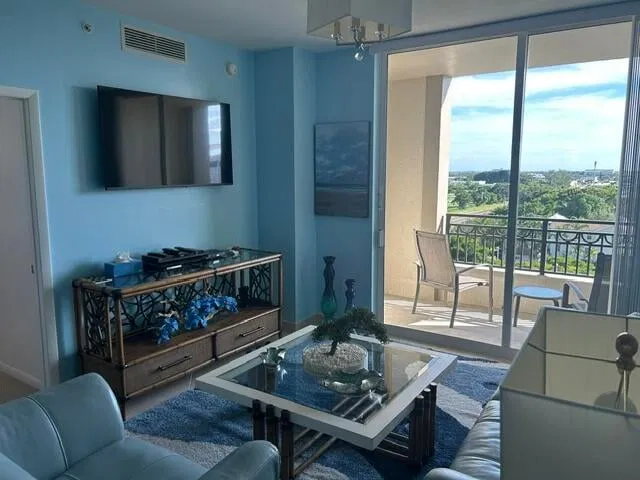 550 OKEECHOBEE Boulevard 725, West Palm Beach